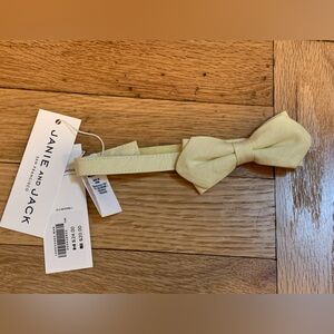 NWT JANIE AND JACK BUTTER YELLOW BOW TIE